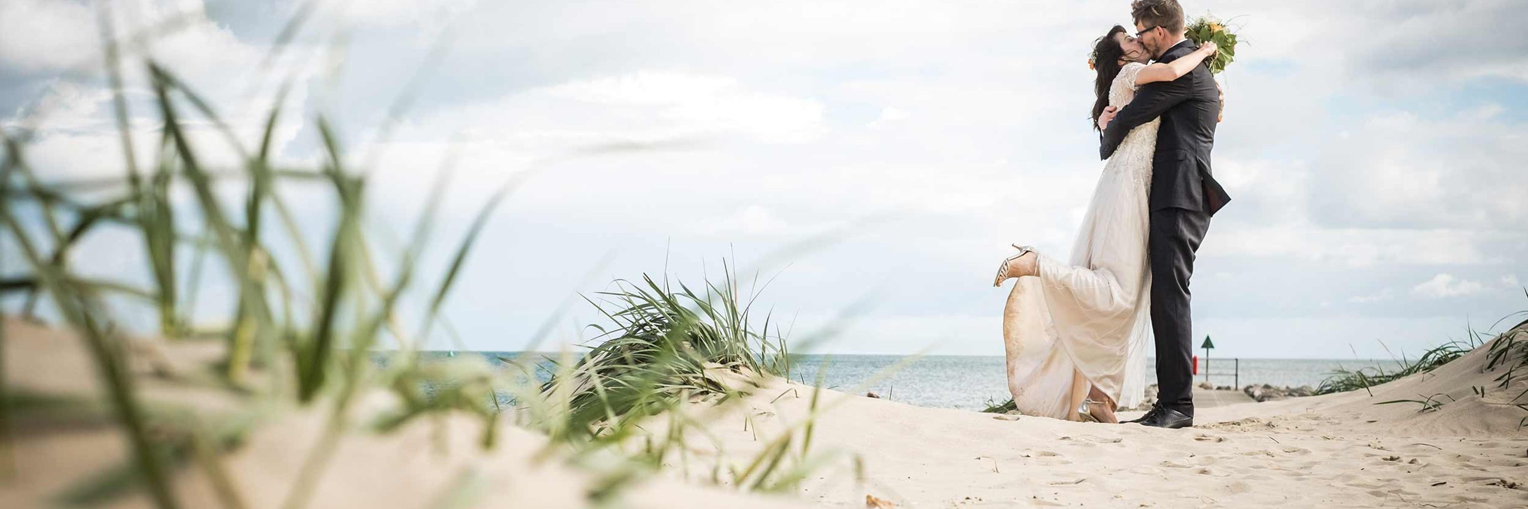 Smiling Tiger Studios | Wedding Photographers & Videographers