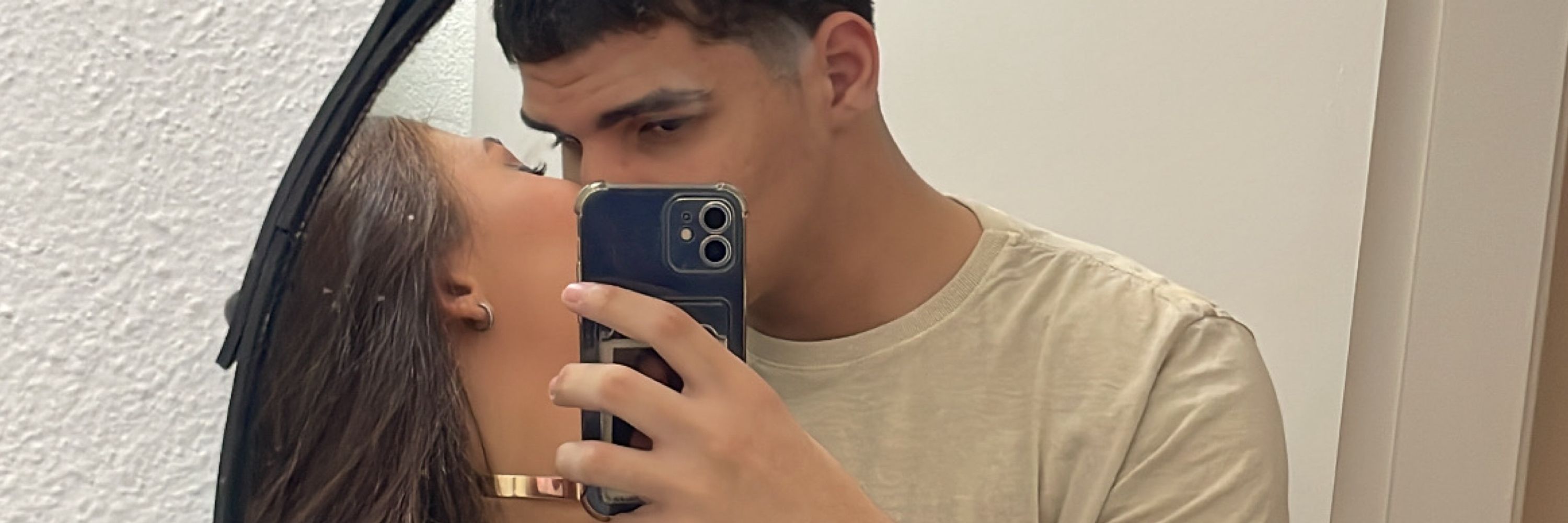 gustavinho cutuca