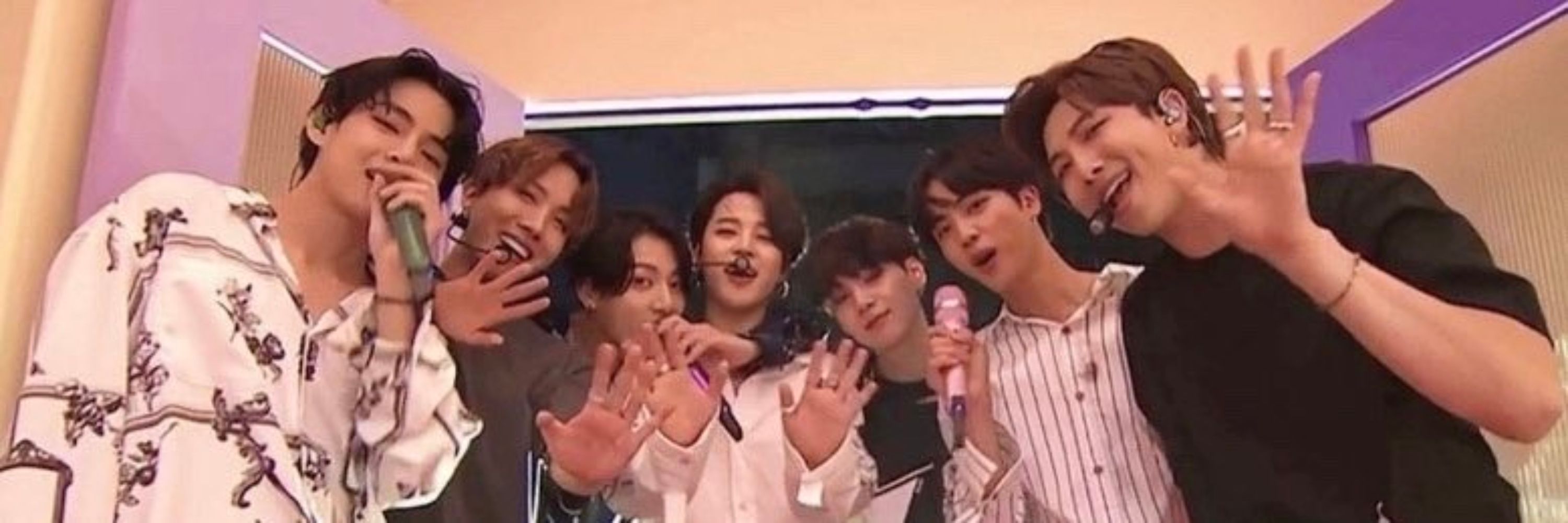 Ax saw loona and BTS and twice 