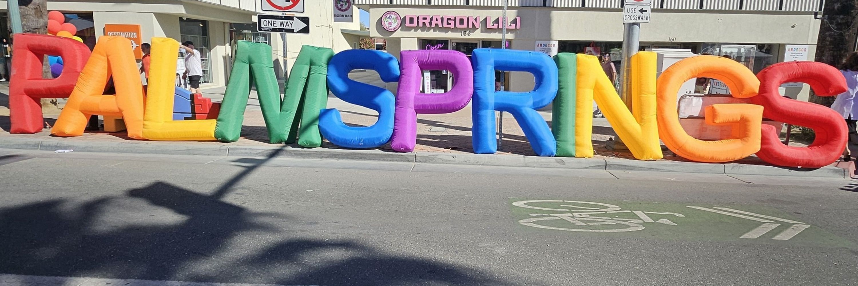Russell ❤️🧡💛💚💙💜