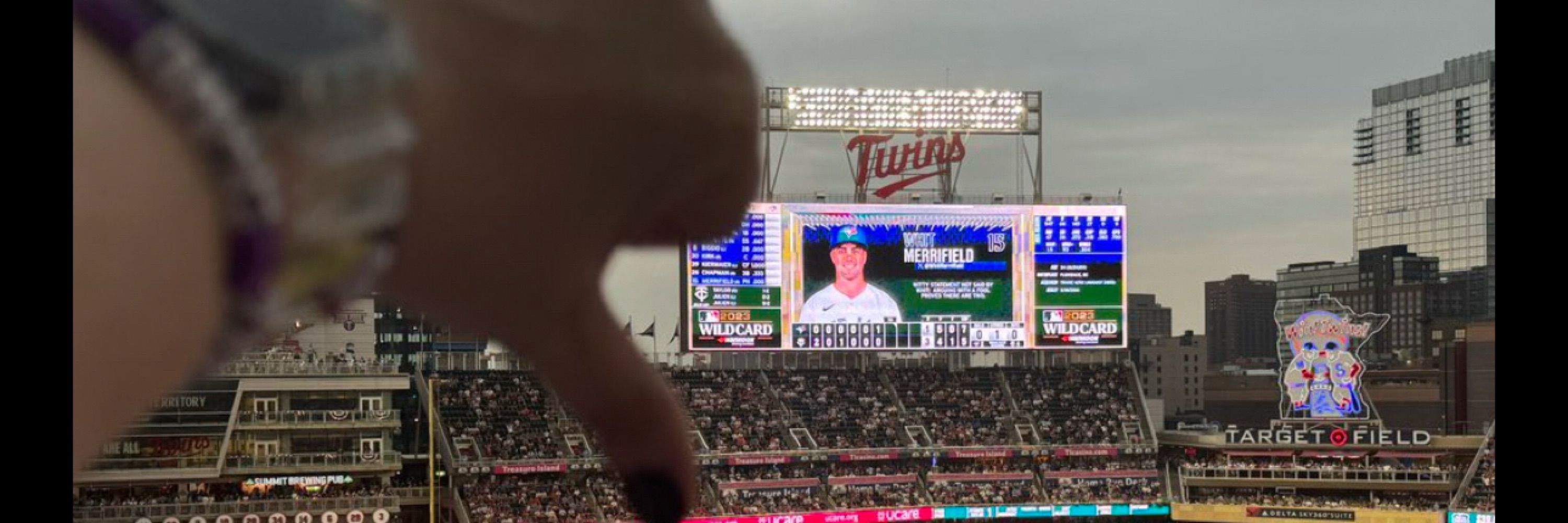 commissioner shayla - twins enjoyer