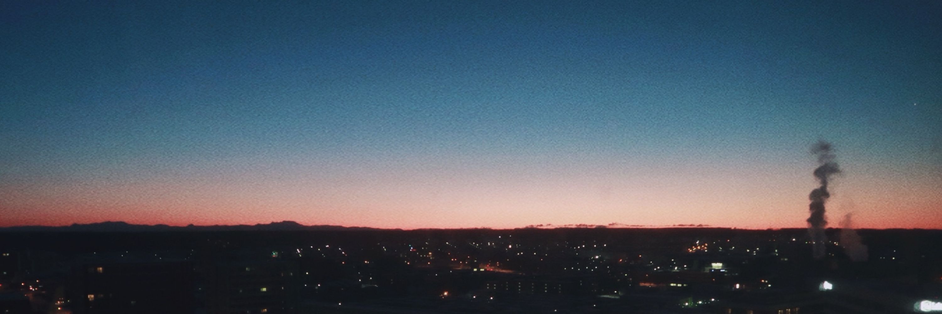 𝘆．