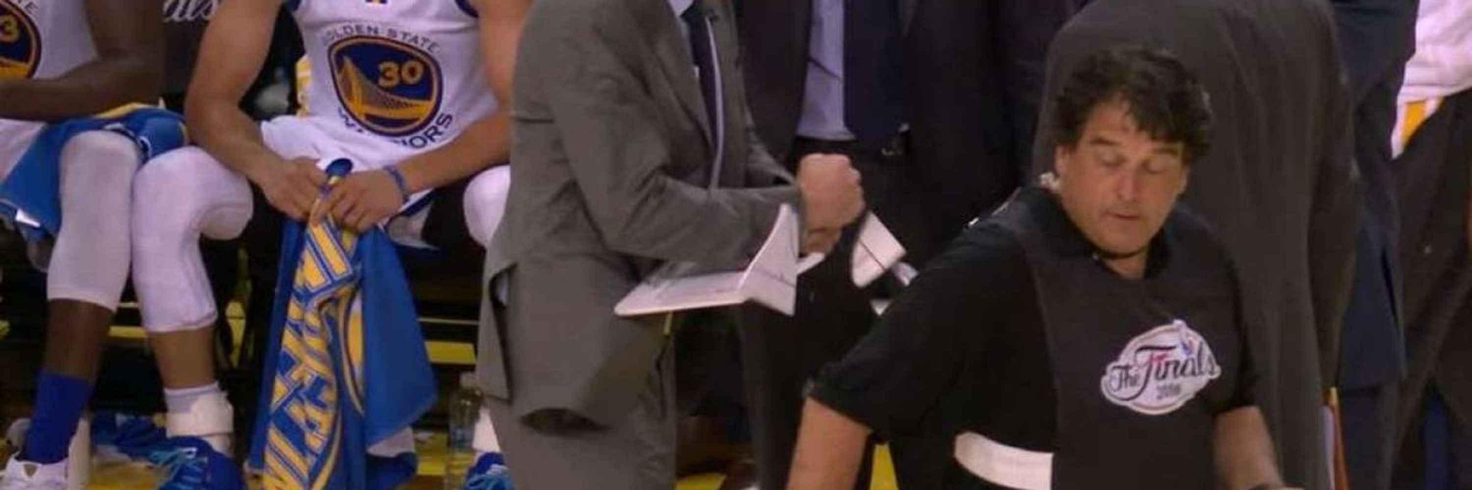 Steve Kerr's Broken Clipboard
