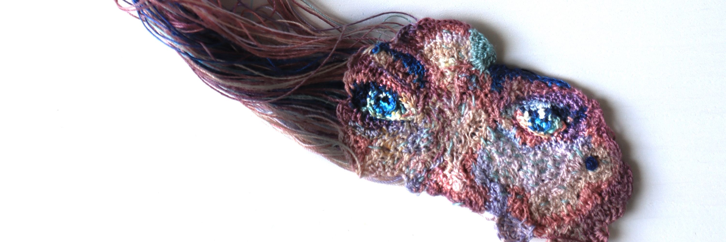 Threadhappens - Crochet portraits and embroidery