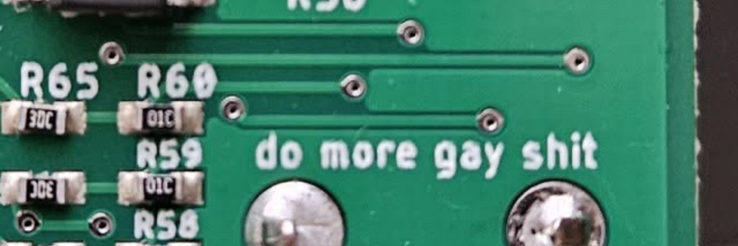 🔞 B