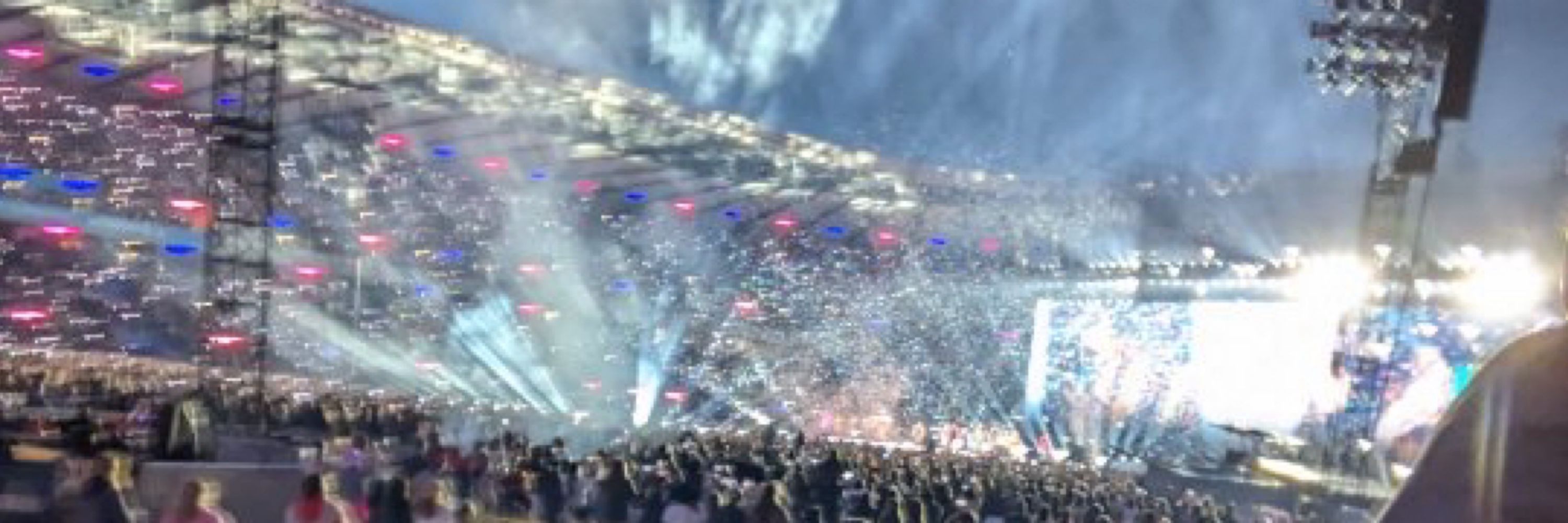 pro-abortion theme park swiftie 🫶🏻💙