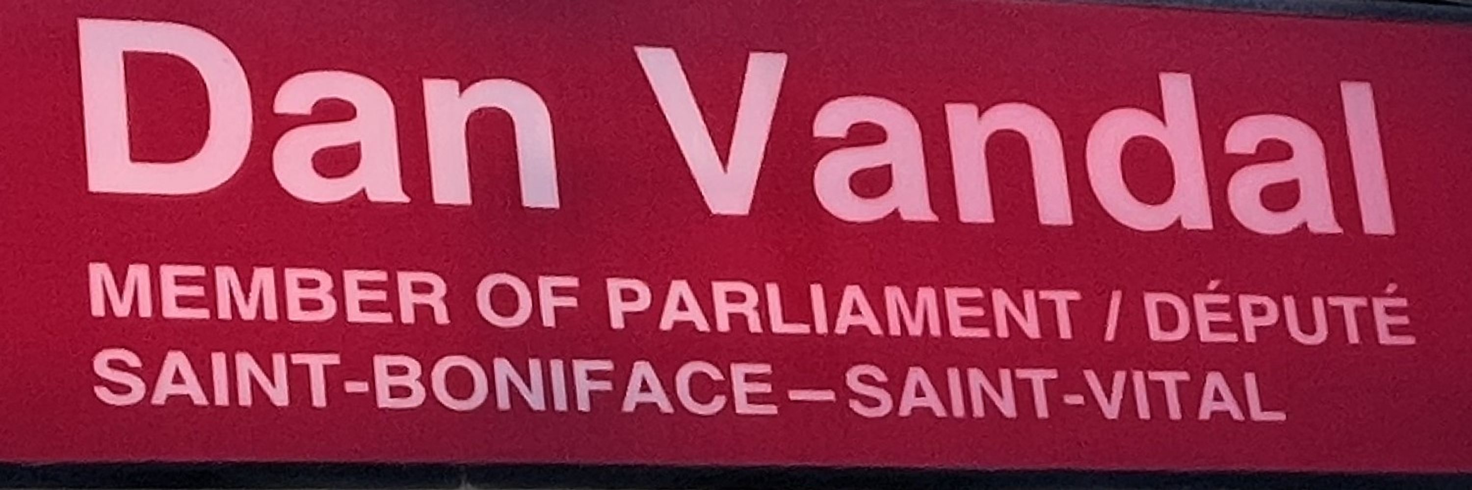 Dan Vandal