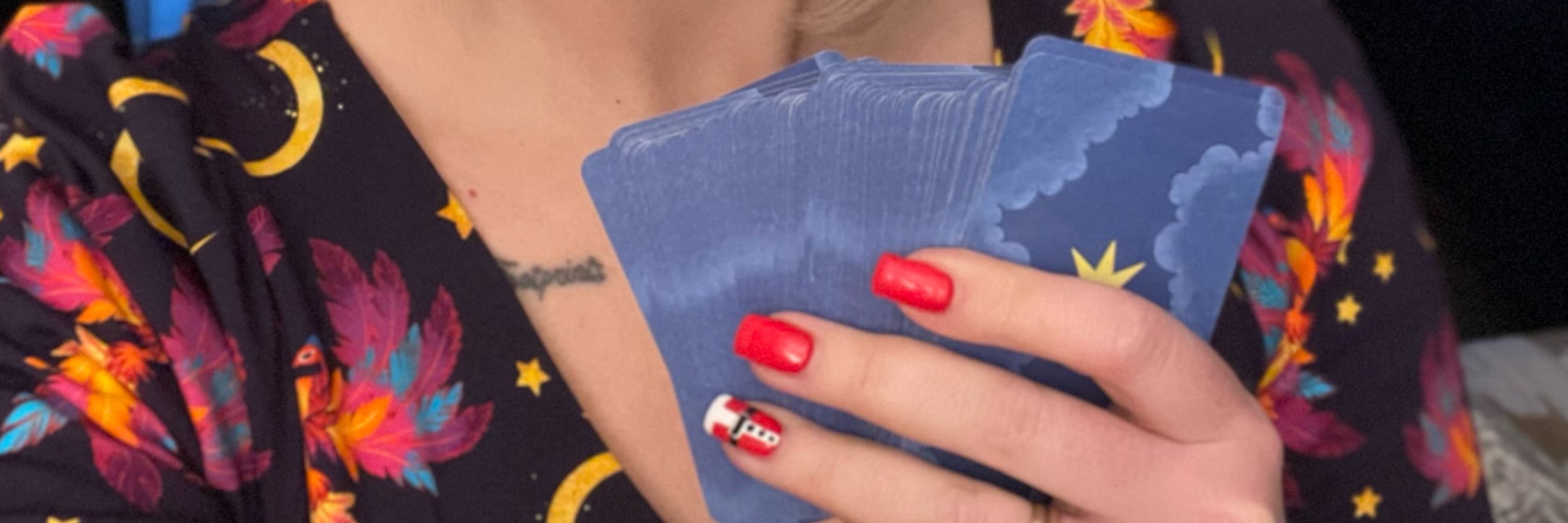 Beth | Tarot Reader | Writer