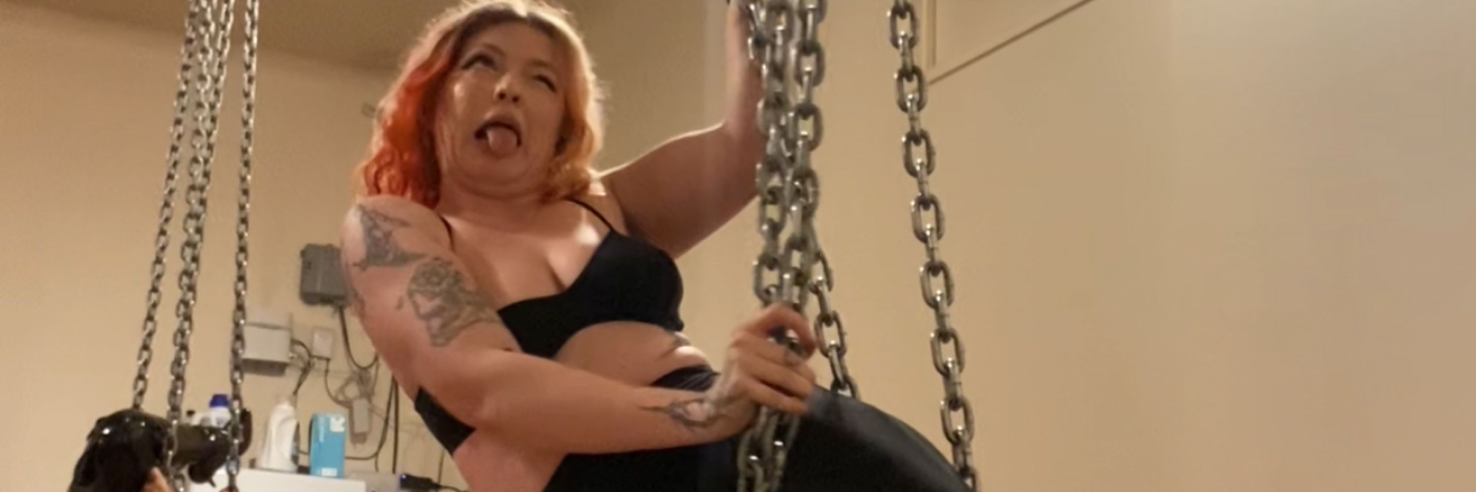 Apricot Pitts (in chains!!) ⛓️