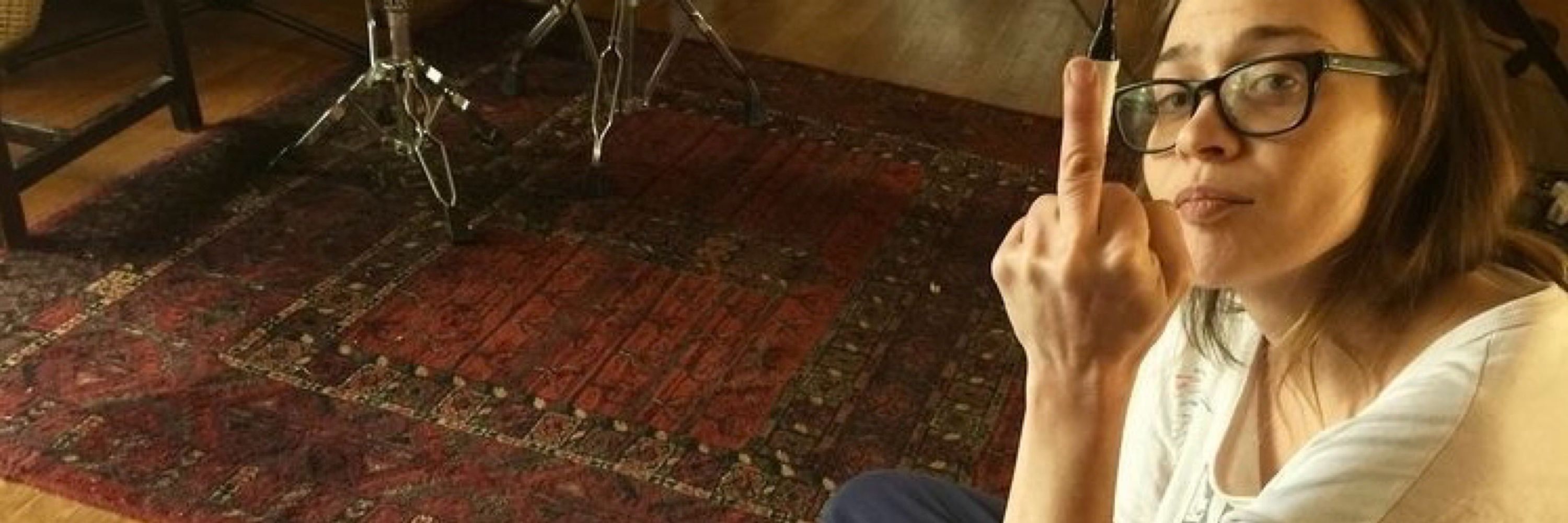 ℮