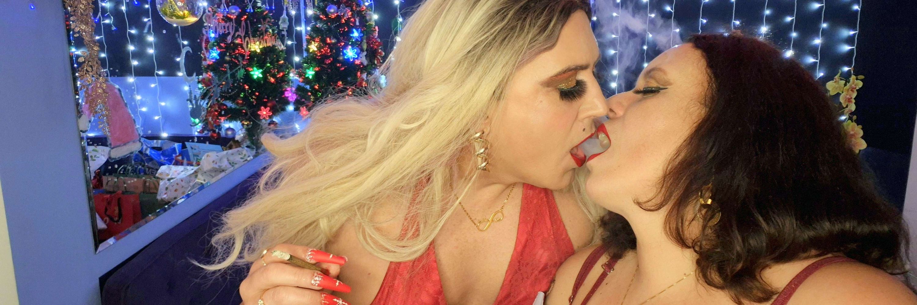 💜 Holly & Lilli 🖤🏳️‍🌈 🔞