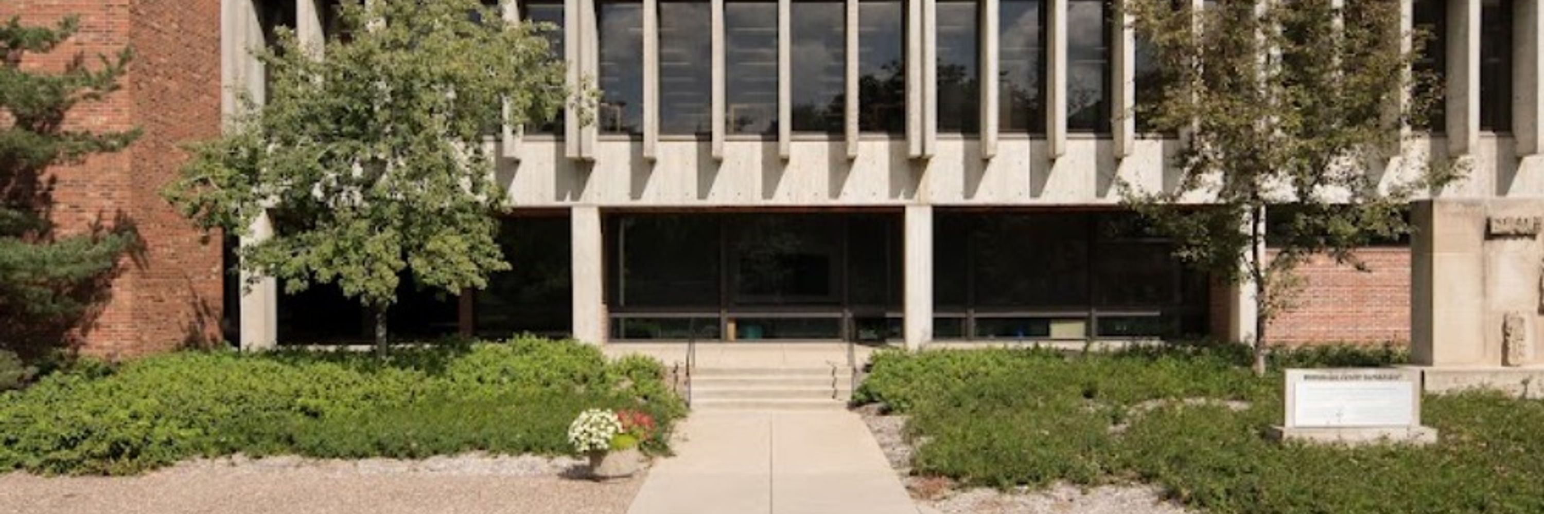 Bush Memorial Library @ Hamline University