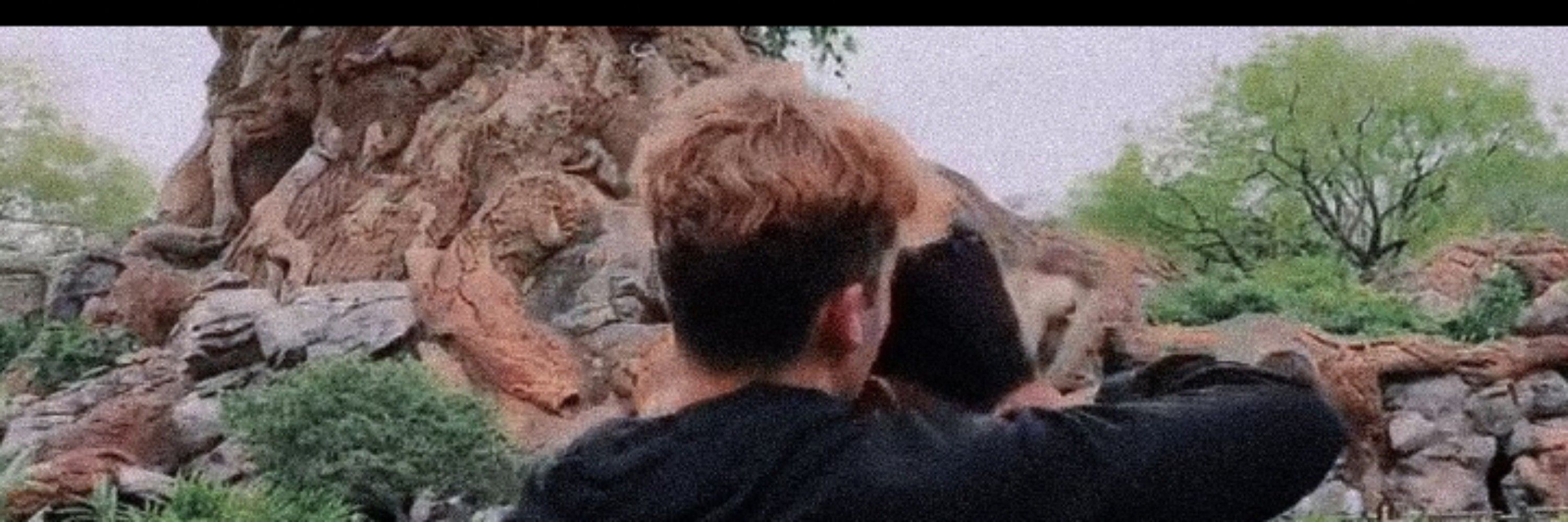👀