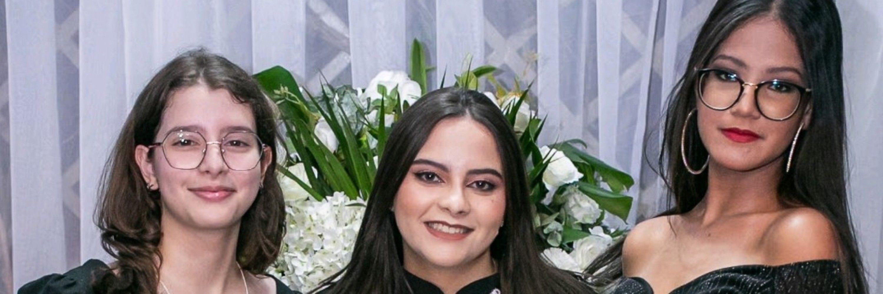aline leonel 