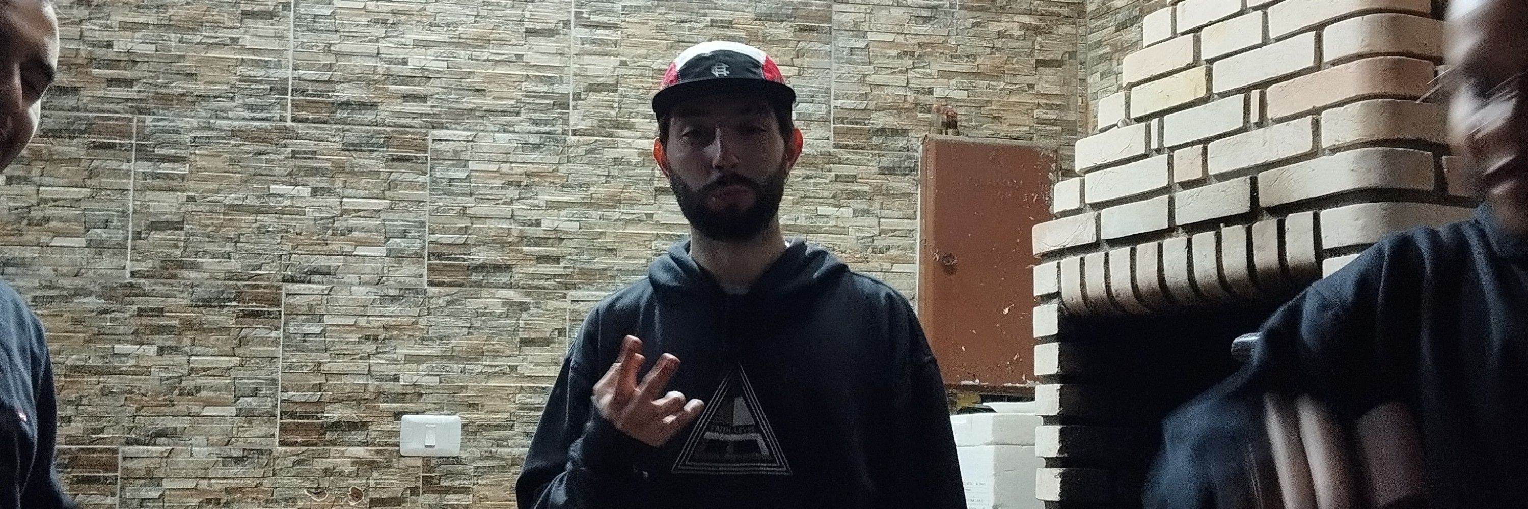 Mano dentii