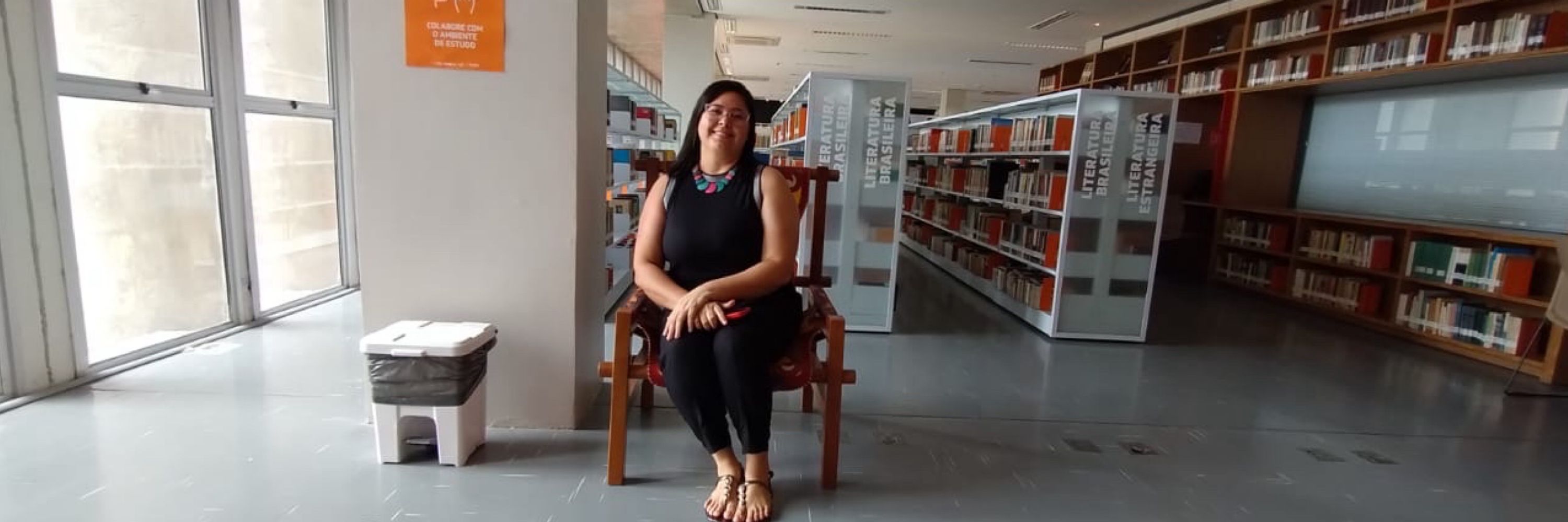 Elani do Dica de Bibliotecária