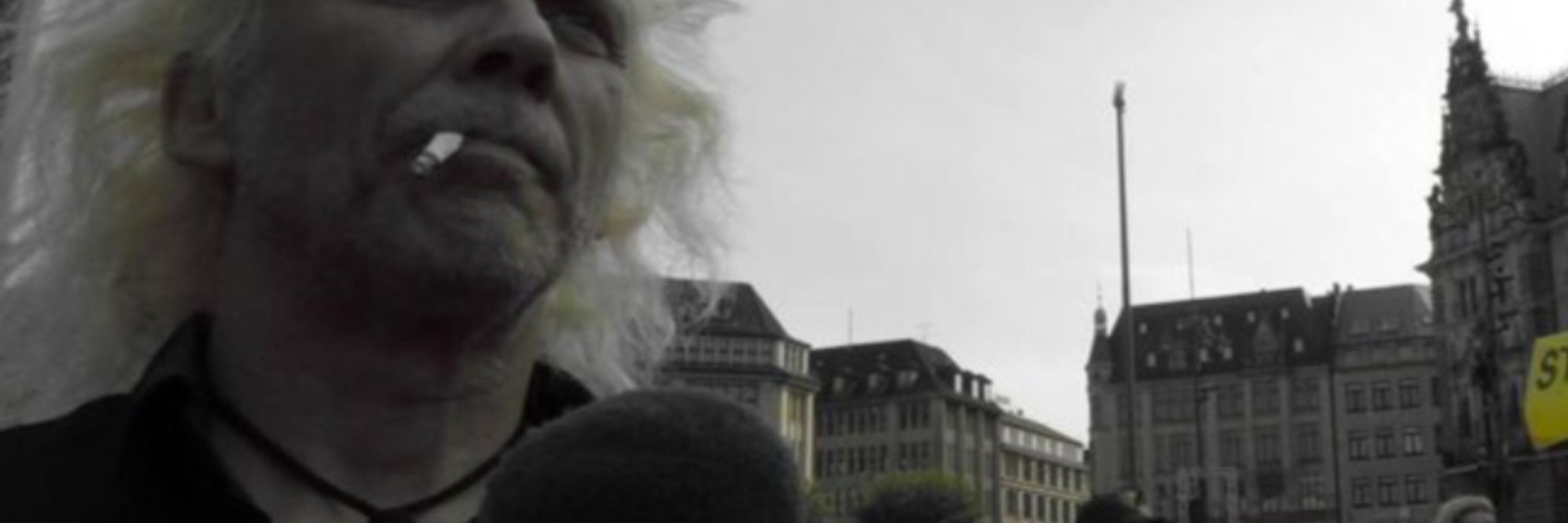 Böserbassmann (nicht alle Tassen im Schrank)