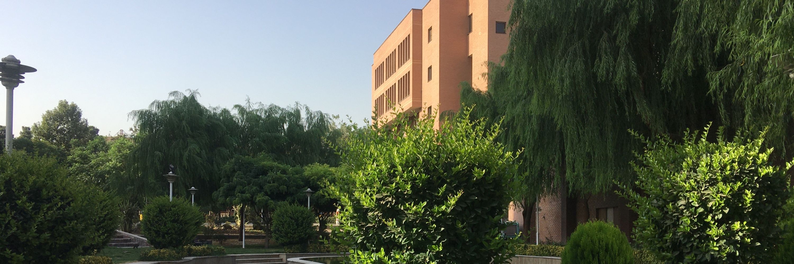 فرهاد محیط