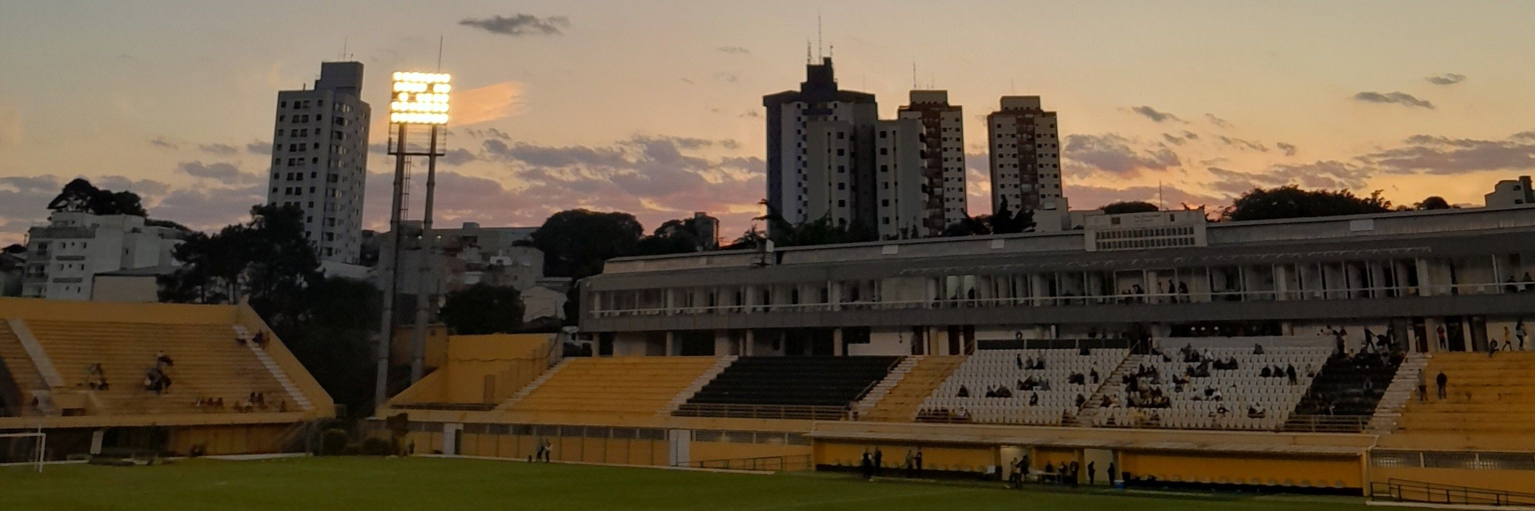 FORA CATALÁ 