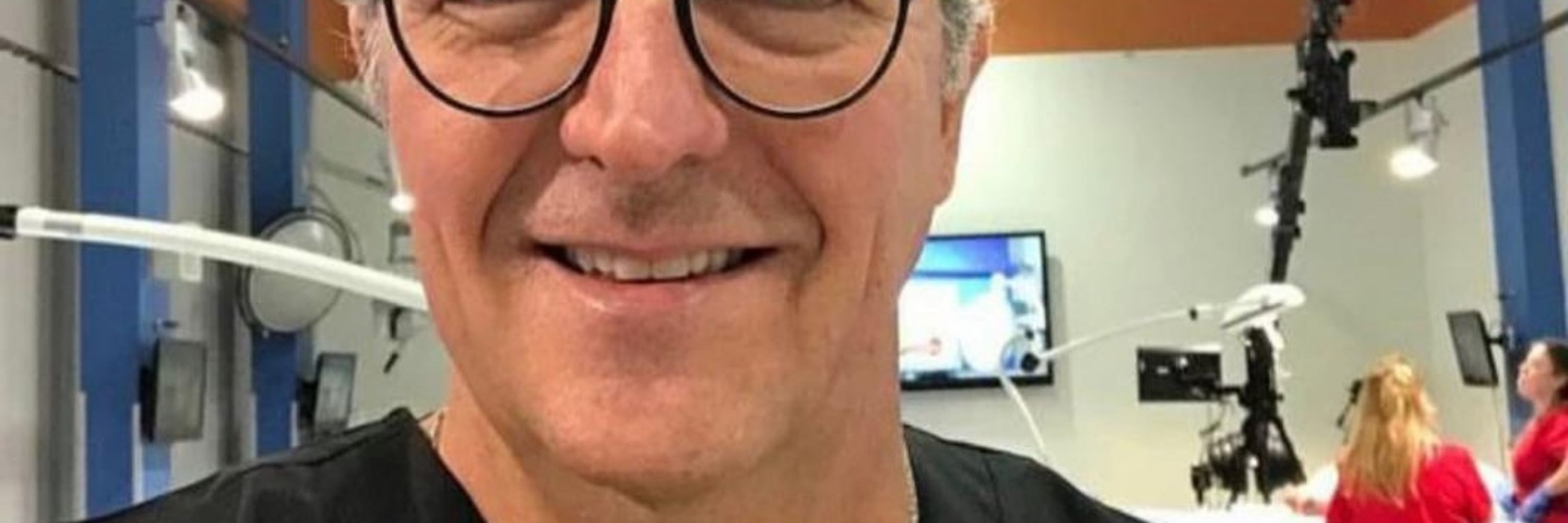 Dr Gary P