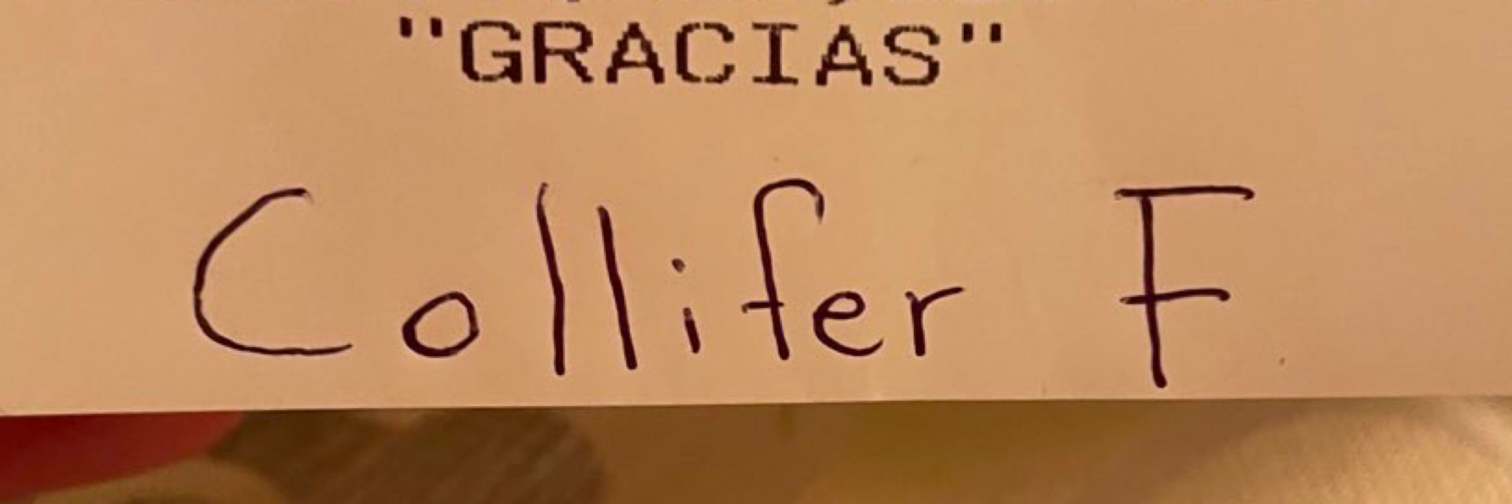 Collier Fernekes 🧇🏠