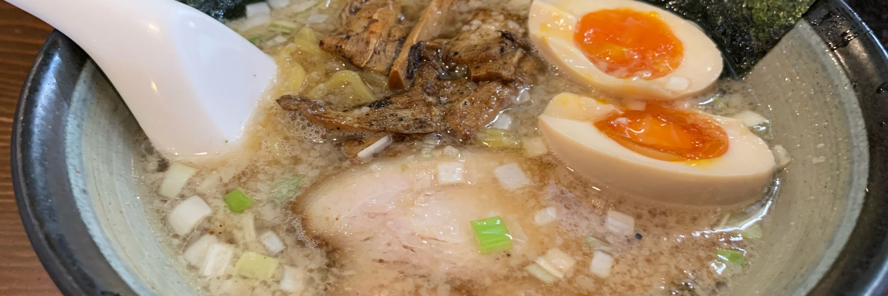 しふぉん
