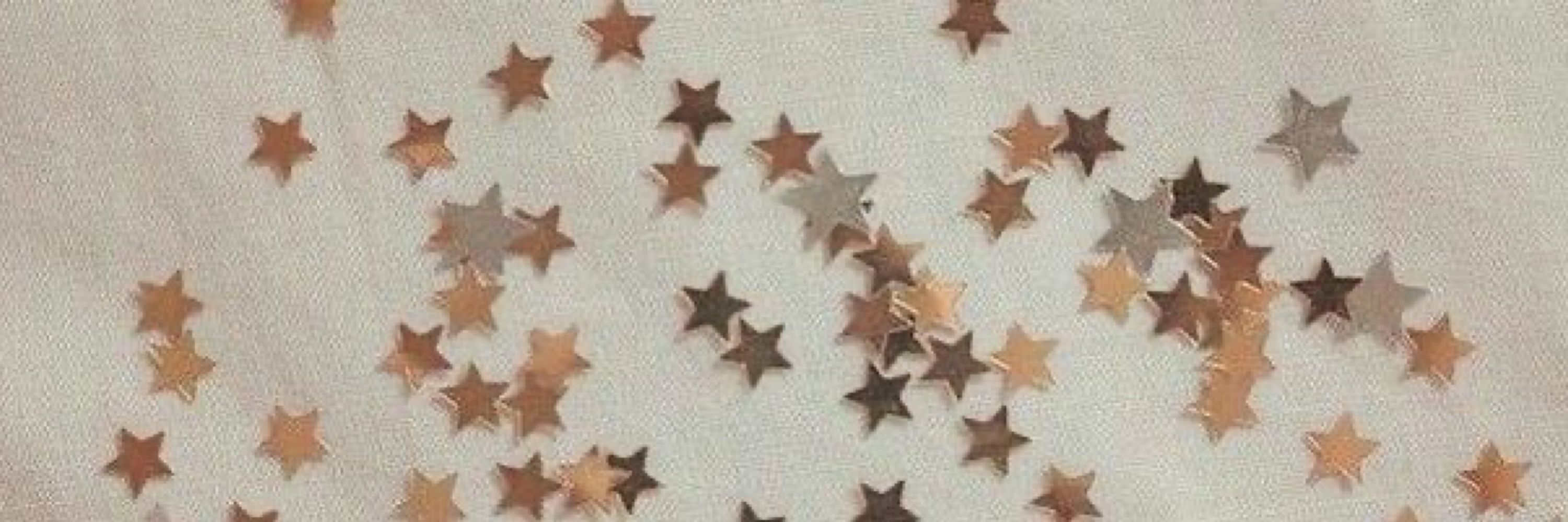nia ✧･ﾟ: *✧･ﾟ:*