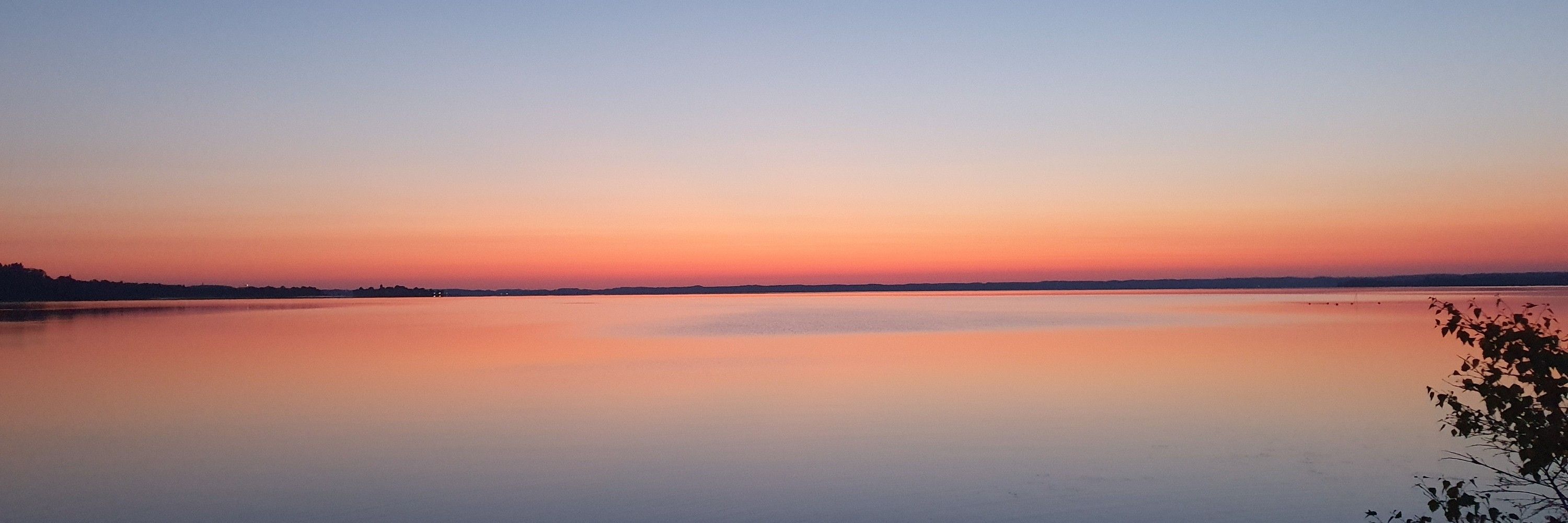 Mitternachtsblau