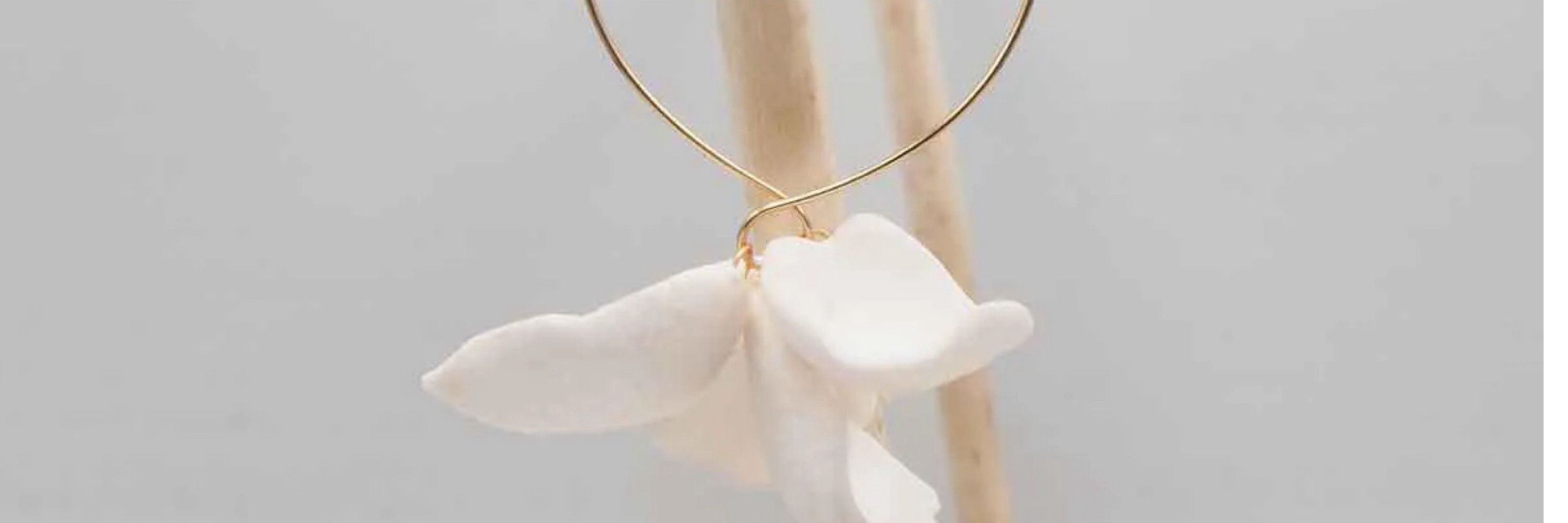 Inma y sus joyas de flores