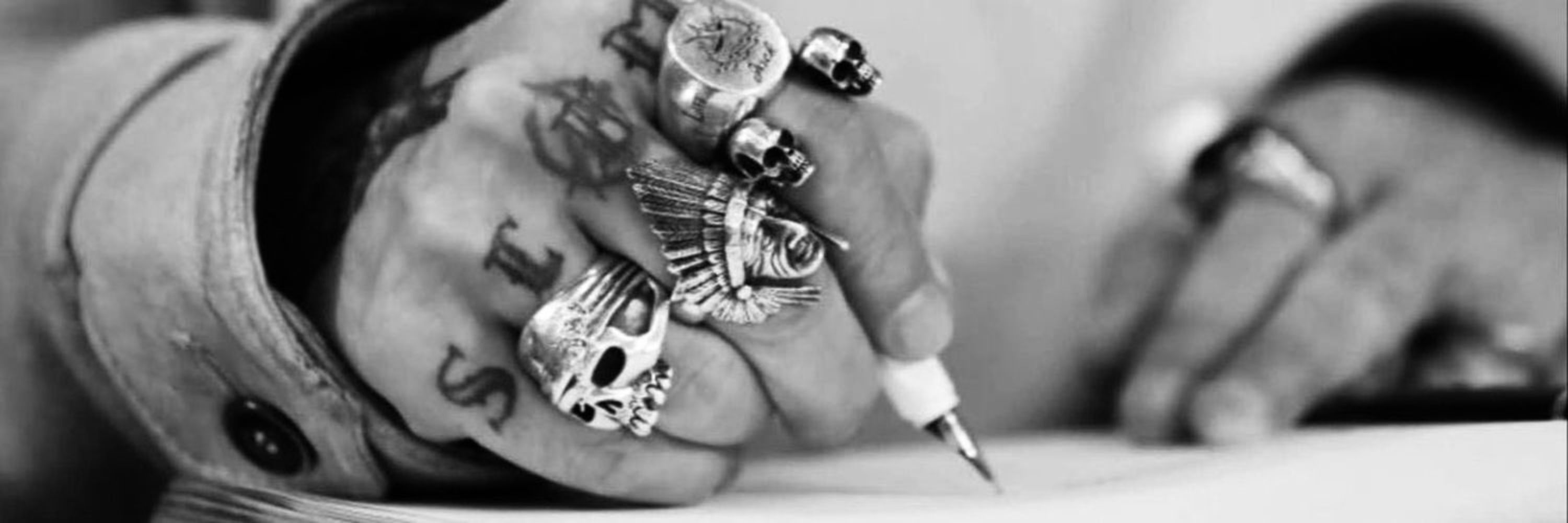 Alx🥀🏴‍☠️