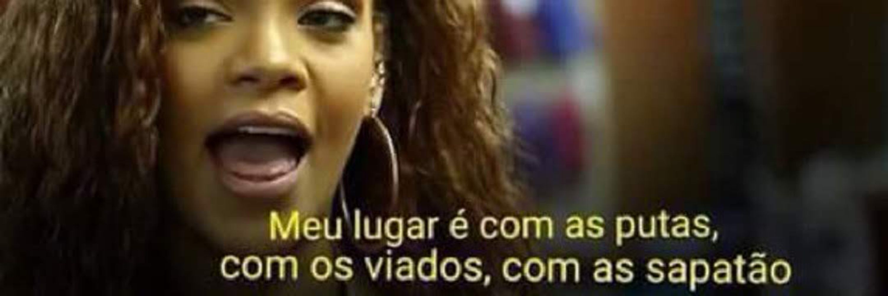 Mari está enlouquecendo com o TCC