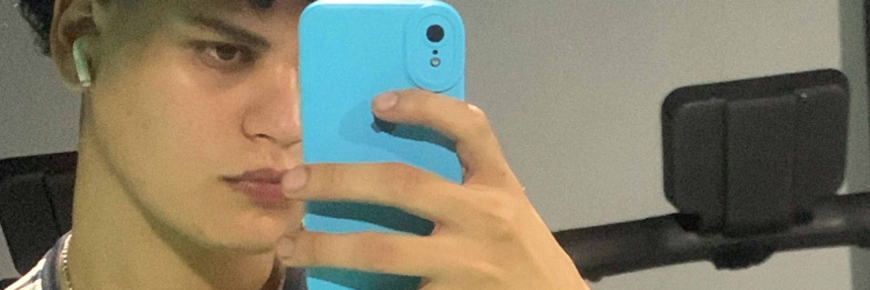 Vamo fazer amizade e rezar pro X voltar pq que app vey podiii