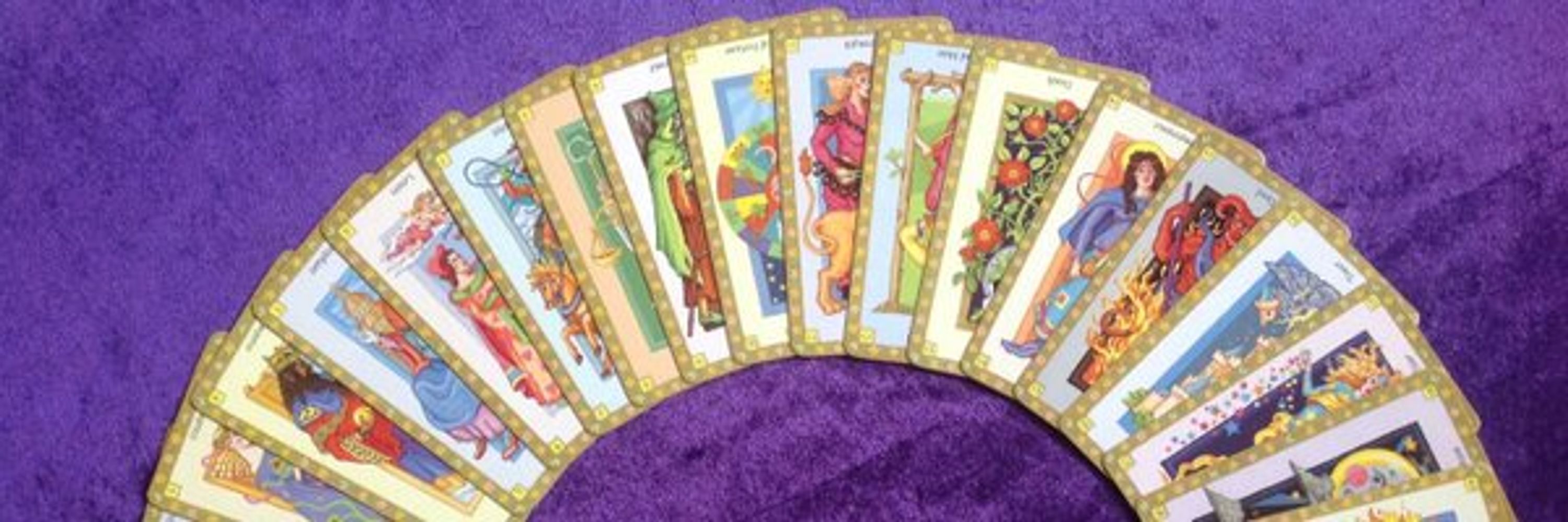 Weekend Witch Tarot 