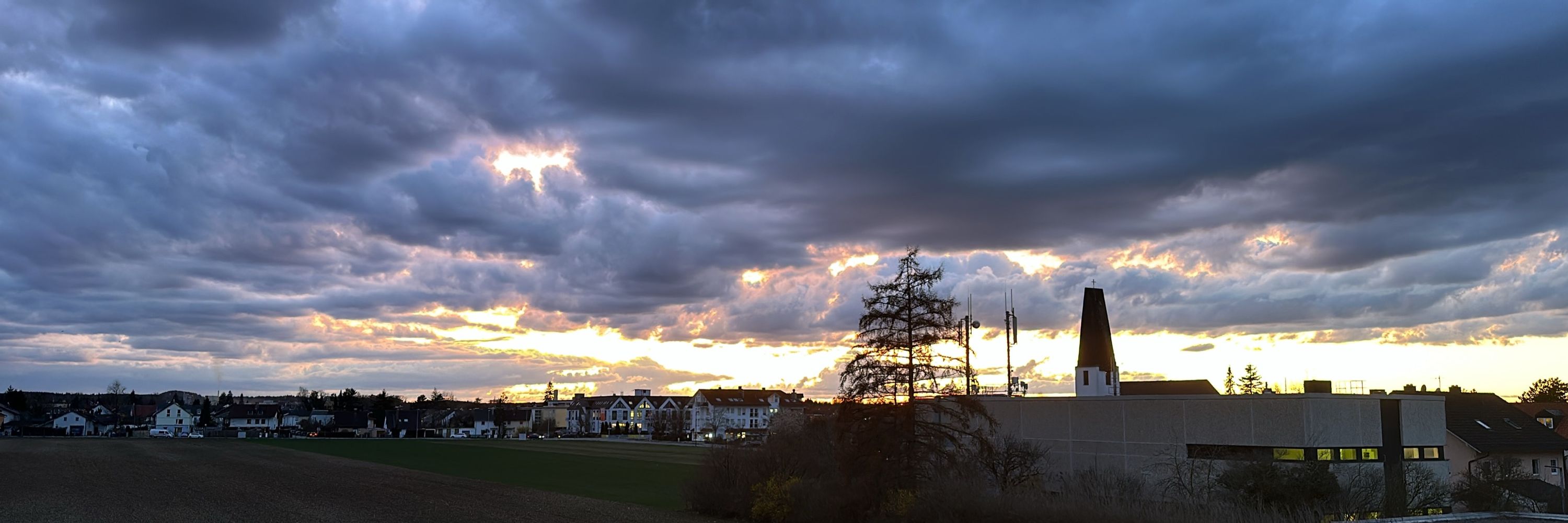 Mann vom Balkon