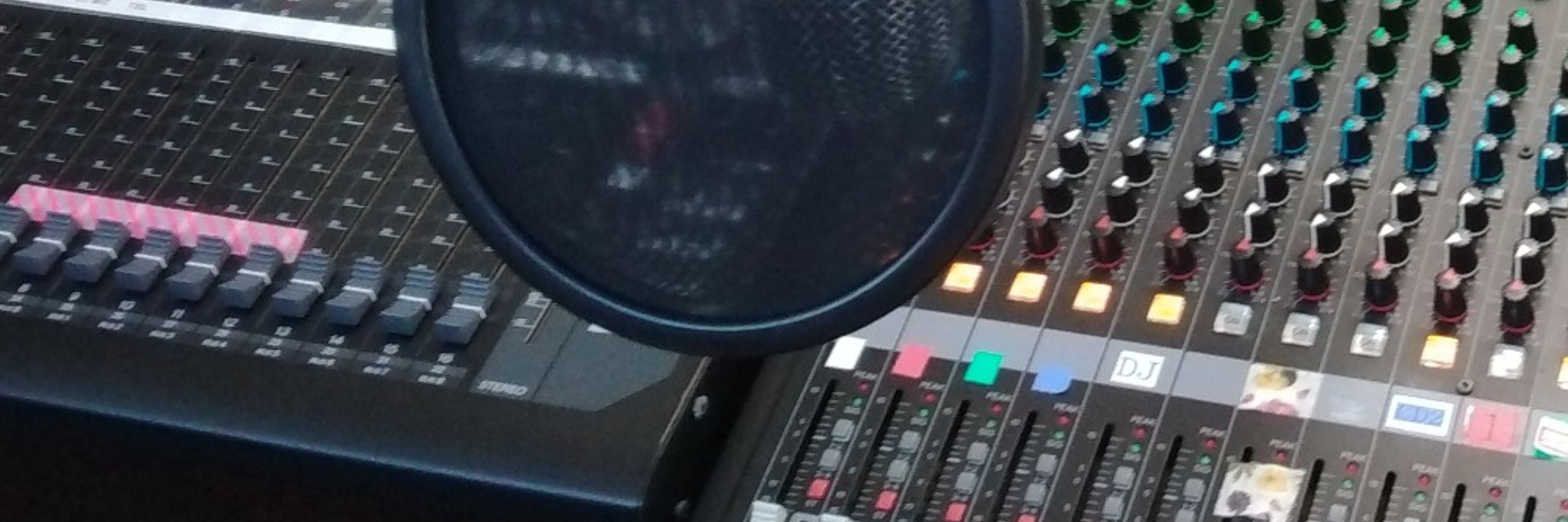 林檎@ラジオ放送中♪金曜朝７時半『モーニングライブ』土曜夜８時半『二次元音楽館』水曜夕４時『夕焼け』