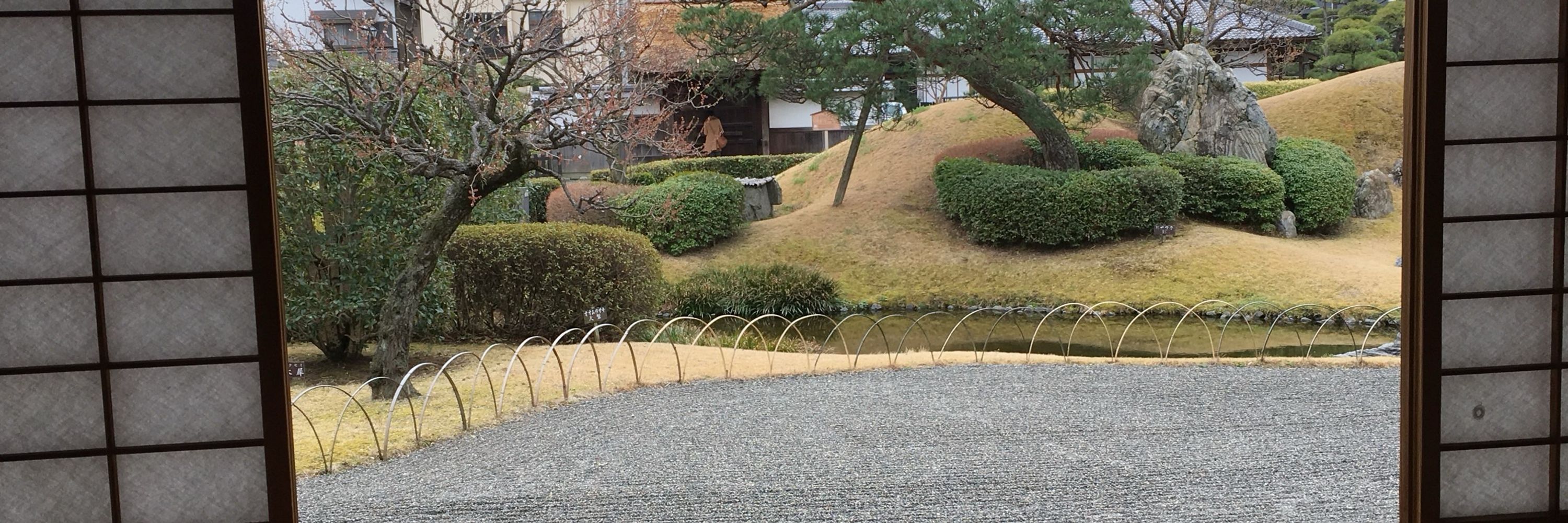 つき