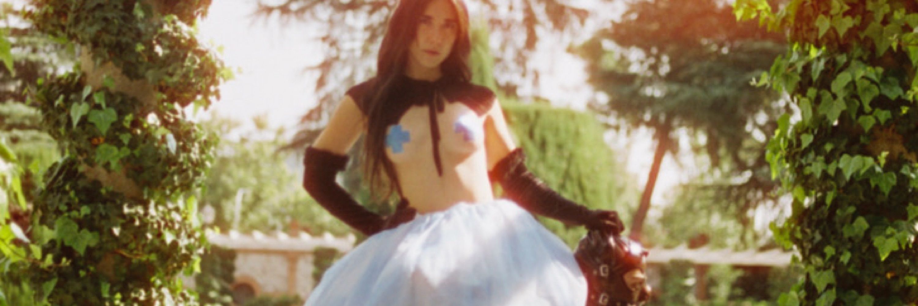 Mistress Caroline Caos F