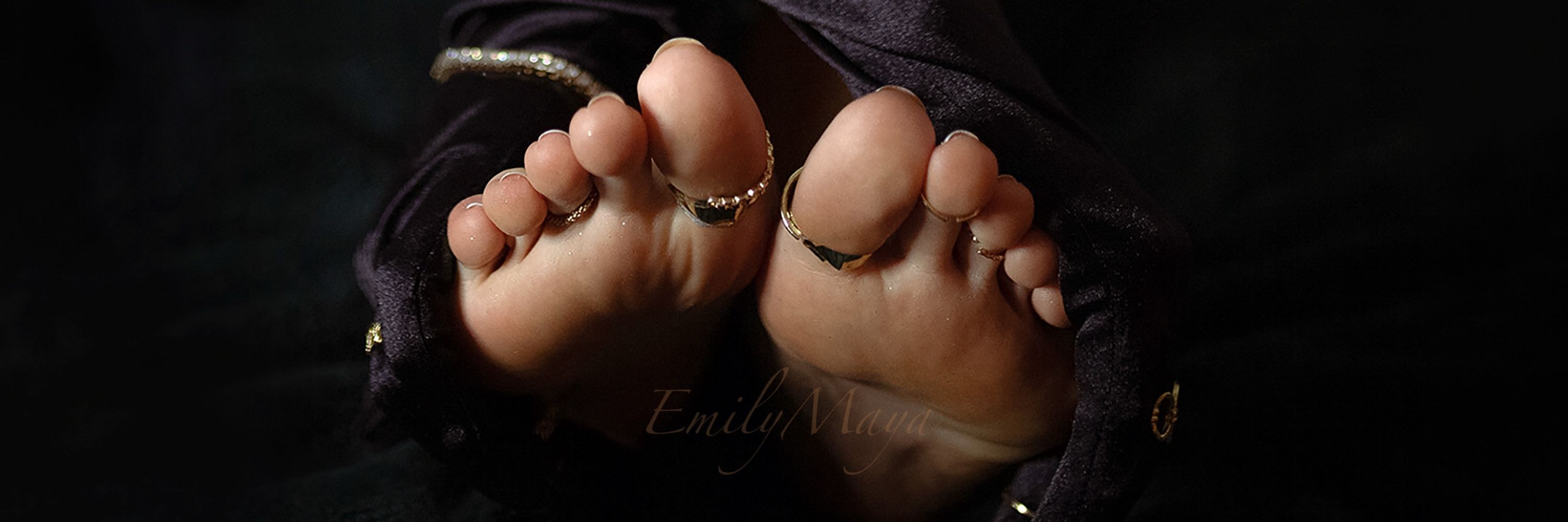 Goddess Emily Maya 👑👣