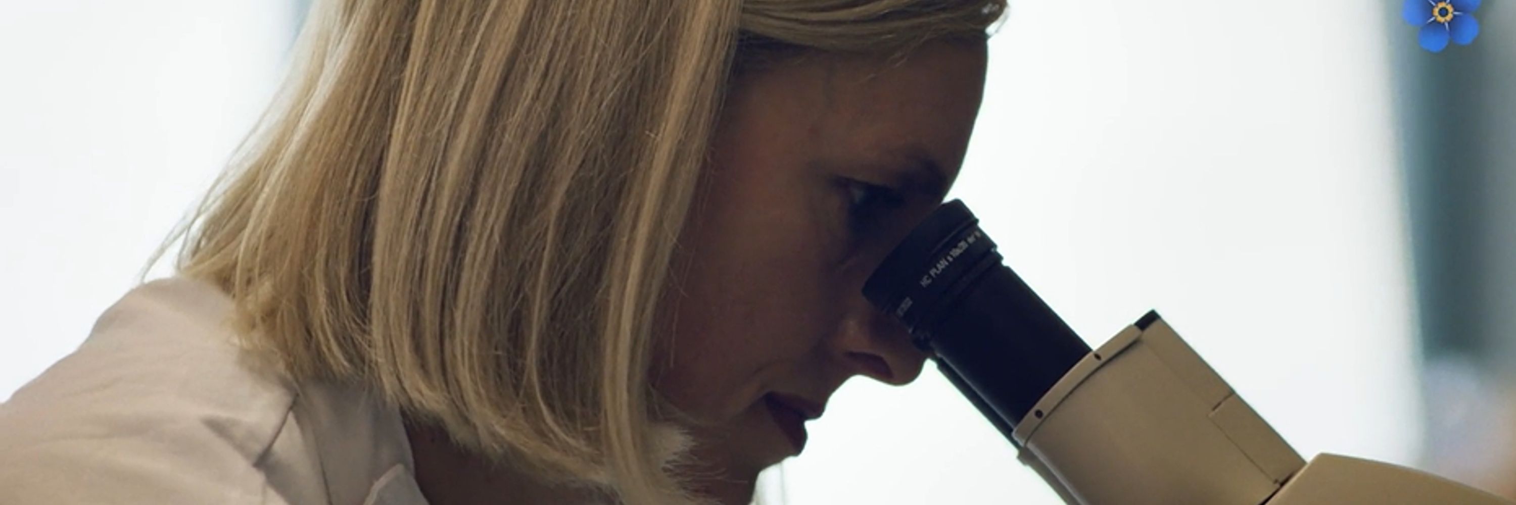 Dr Jo Jackson