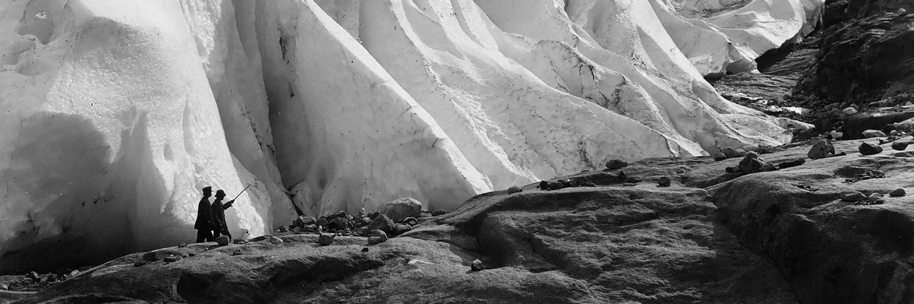 BLACK-AND-WHITE WORLD