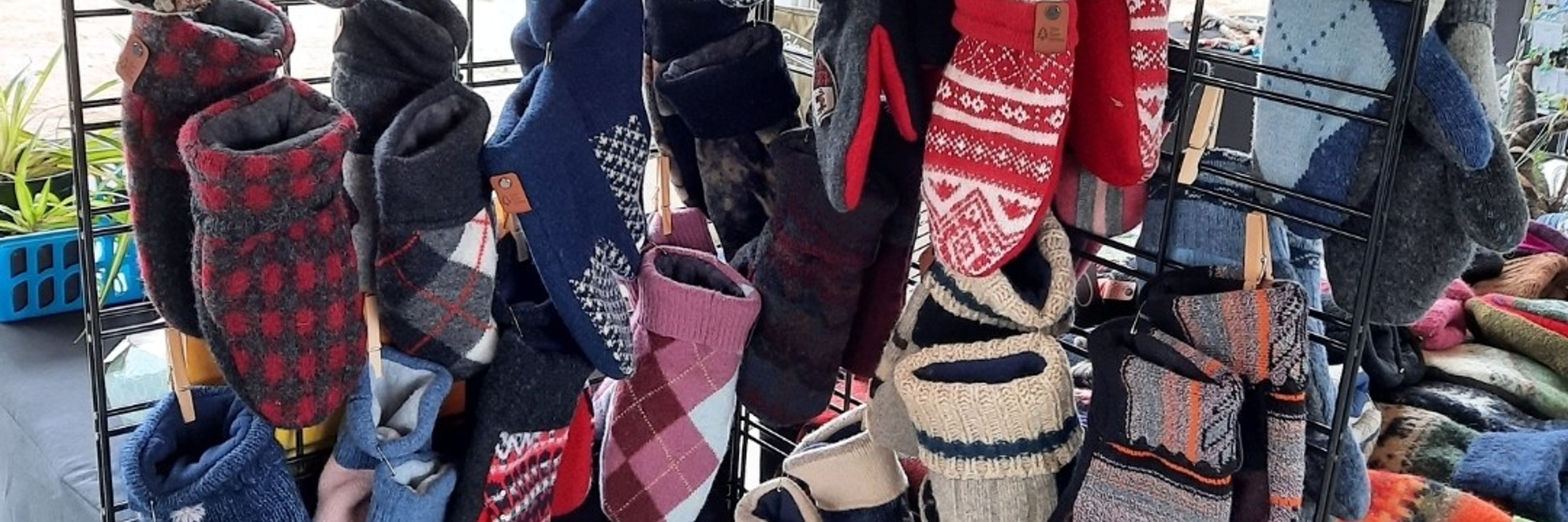 Pine River Mittens