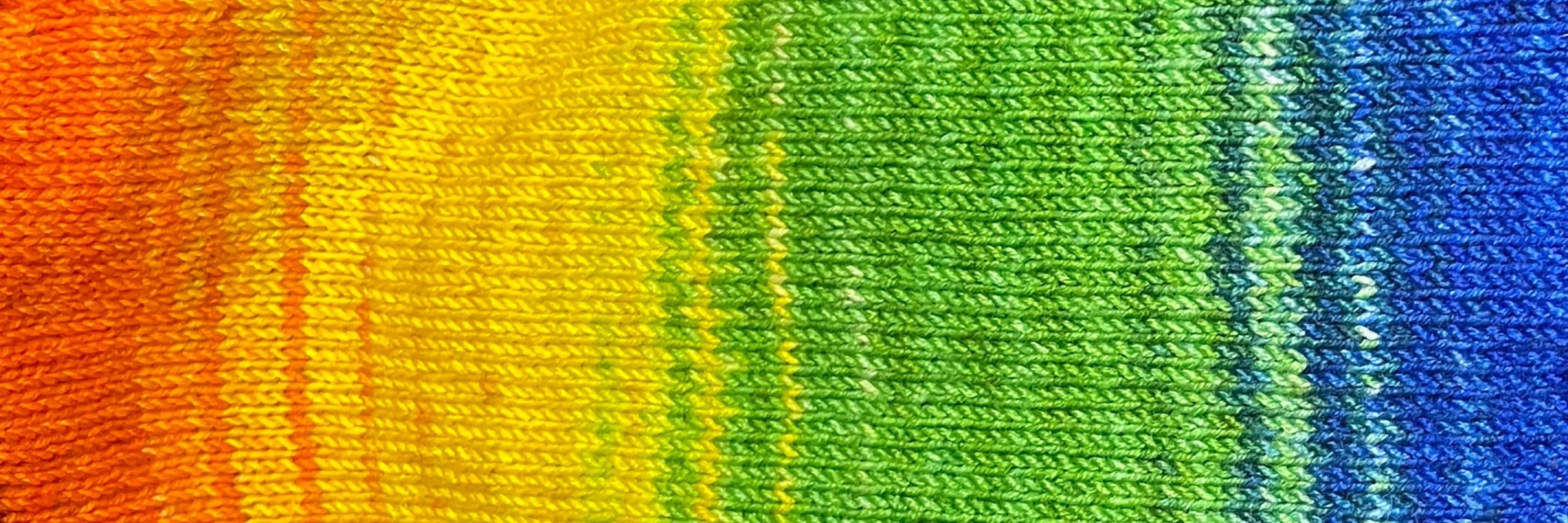 LisaV 🏀🧶 💙  🌈; 🏳️‍🌈