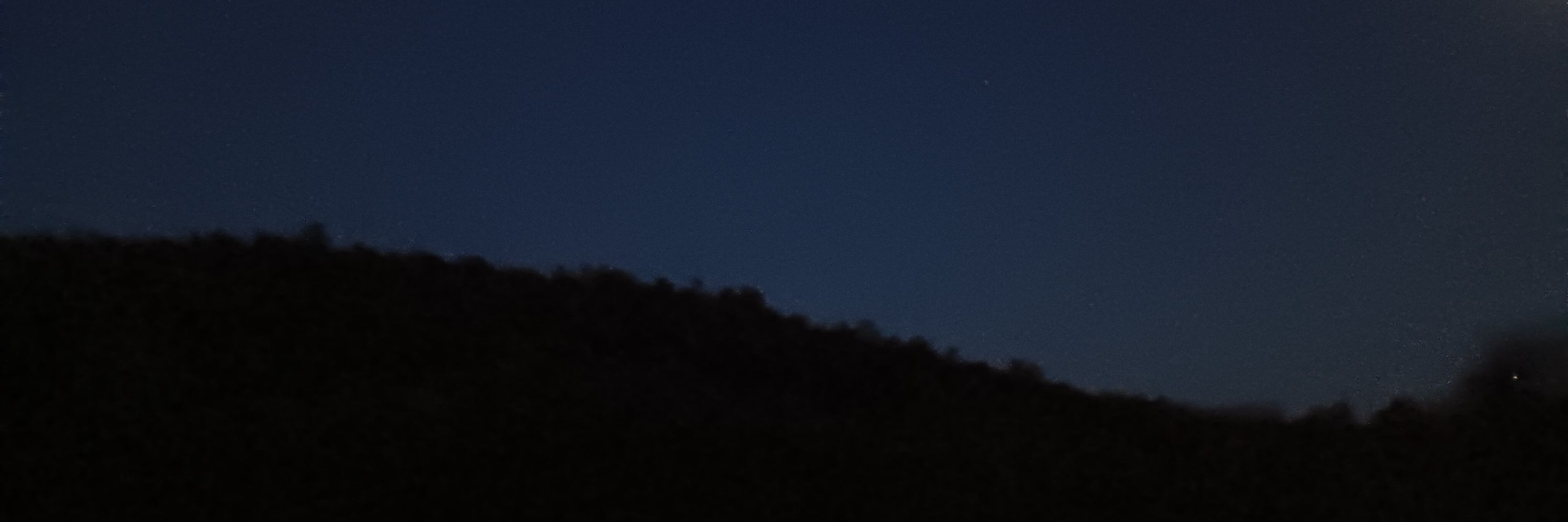 09090p