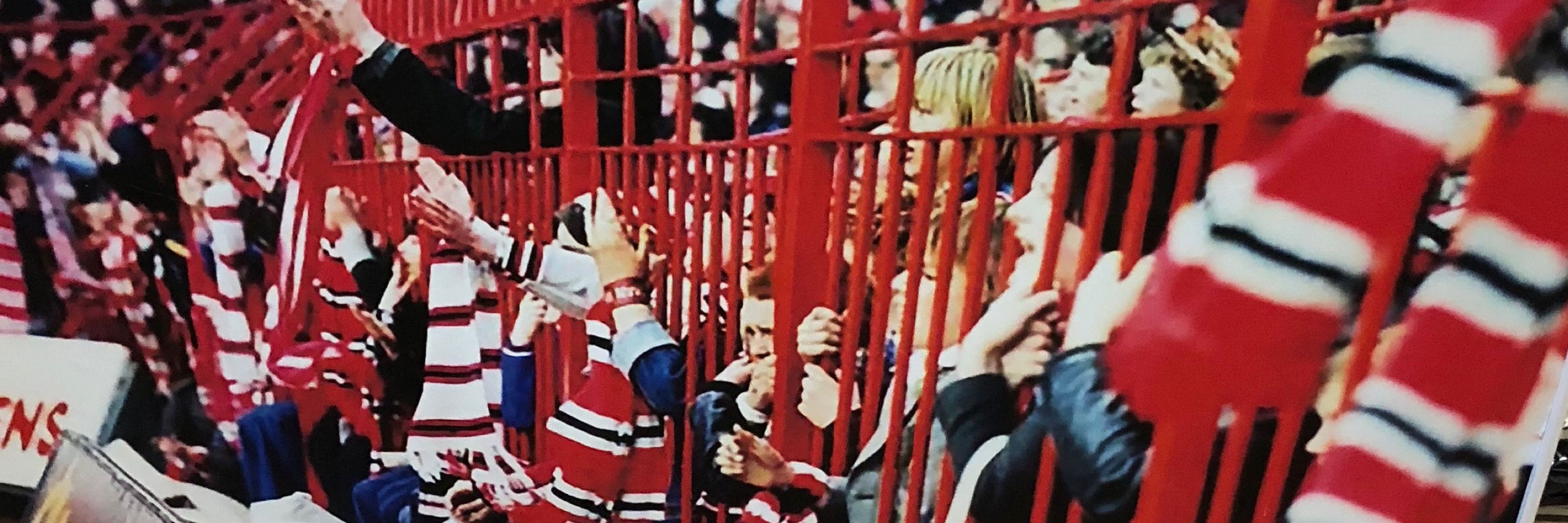 Red Bobble