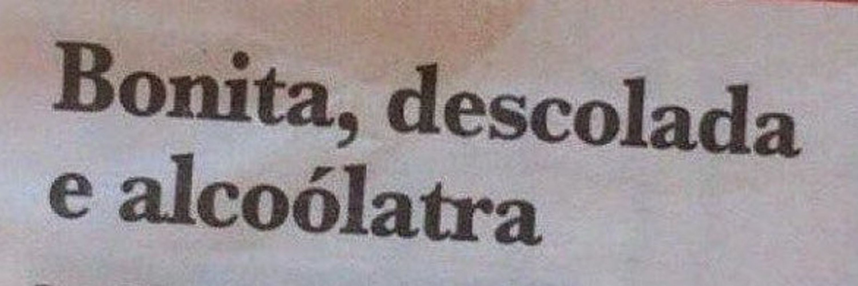 menina feminina risonha 