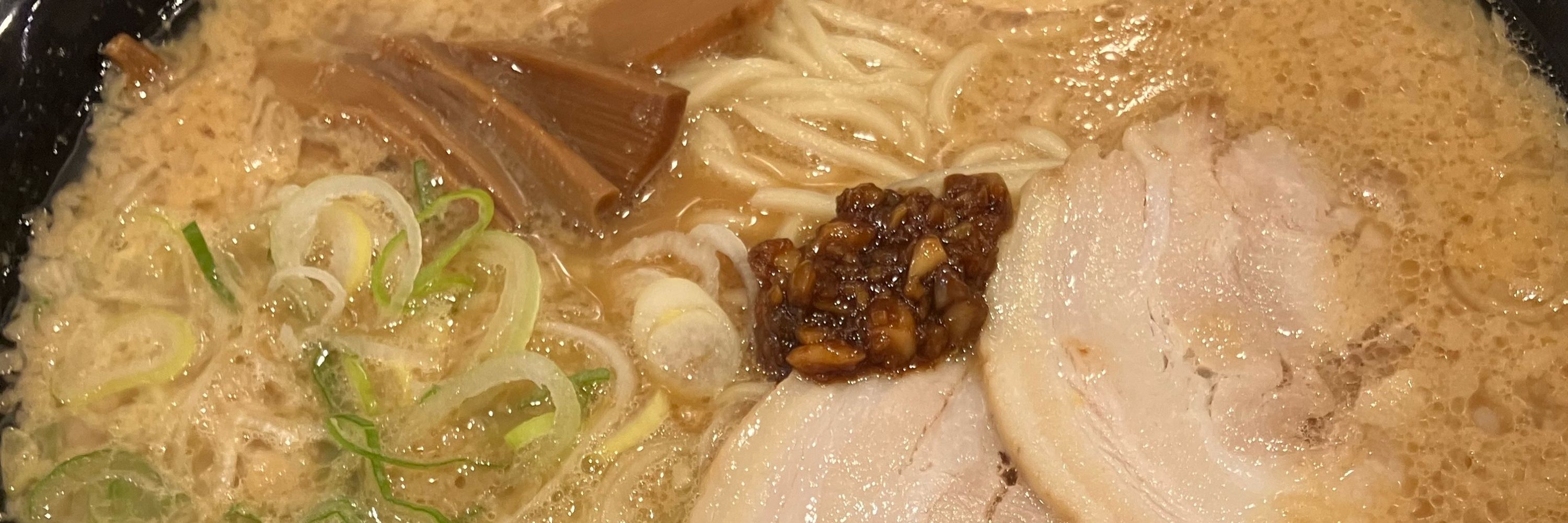 野菜食べるタコス