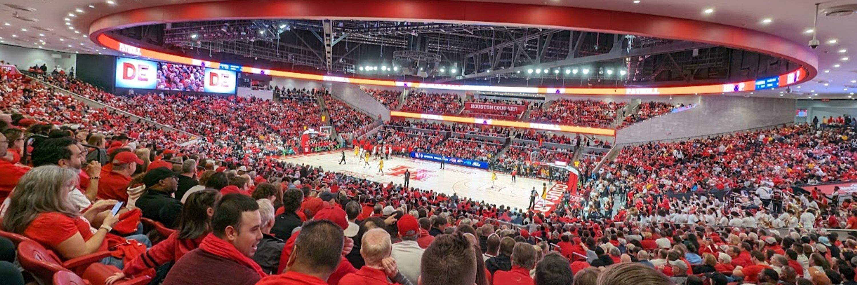 TwoScoopsOfPig (Coog basketball enjoyer)