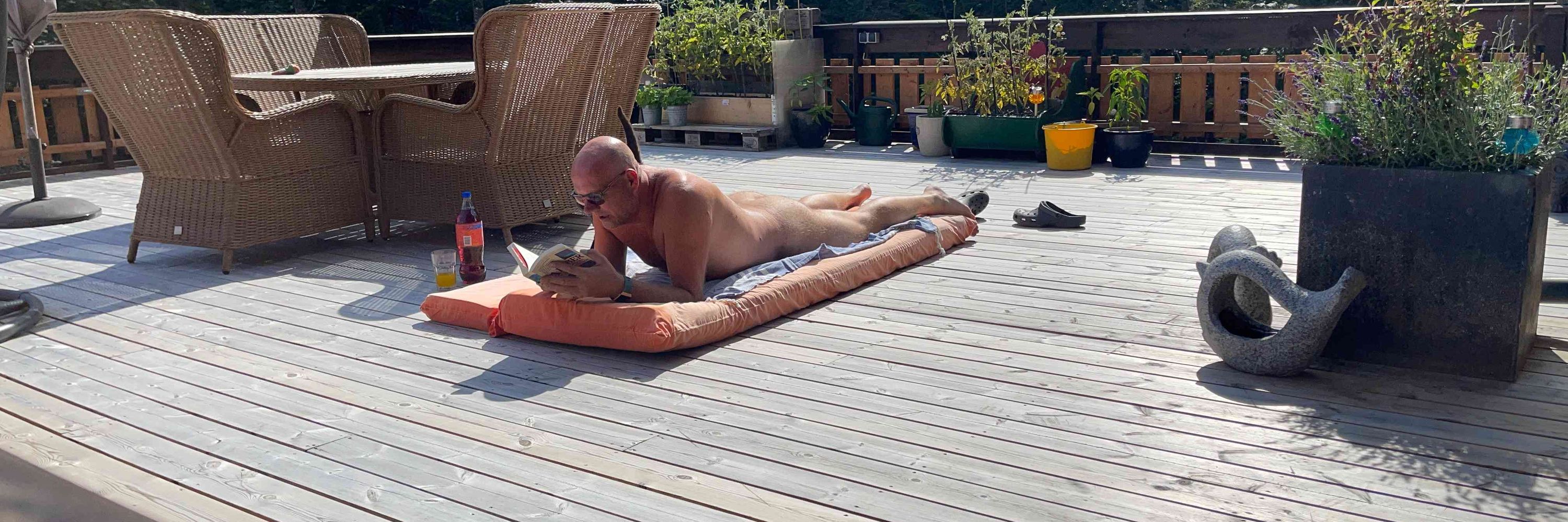 Sander the Nudist