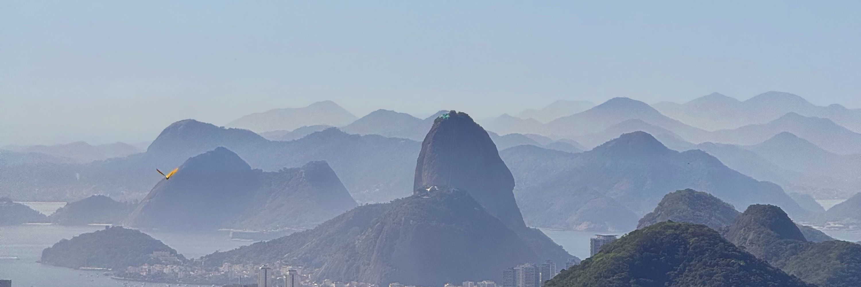 Thaês