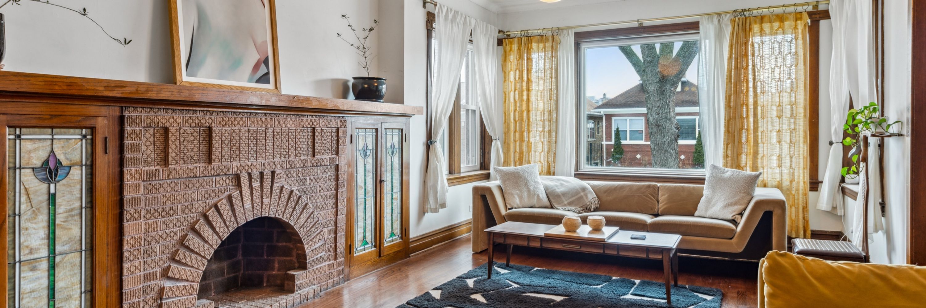 Kat Barry - Chicago and International Realtor
